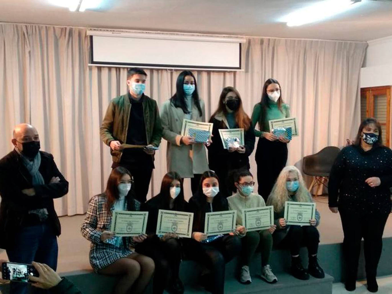 Entregadas las becas a los mejores expedientes de ESO y Bachillerato