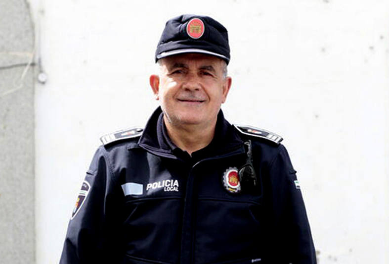 Miguel Ángel Paredes Porro, condecorado con la medalla de plata al mérito policial