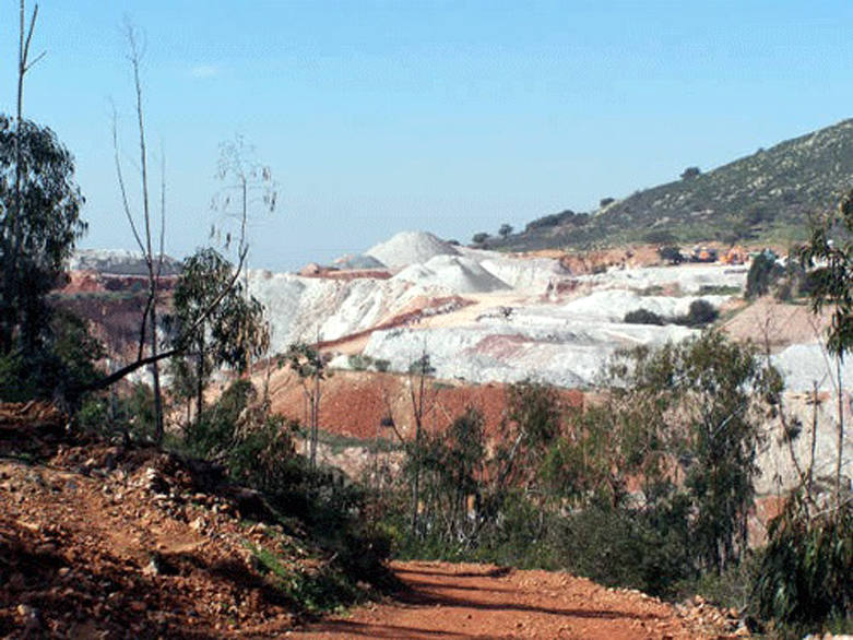 La plataforma vecinal en defensa de las minas registra 2.272 alegaciones