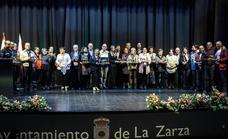El pueblo de la Zarza recibe el premio 'Tierrablanquero del año'
