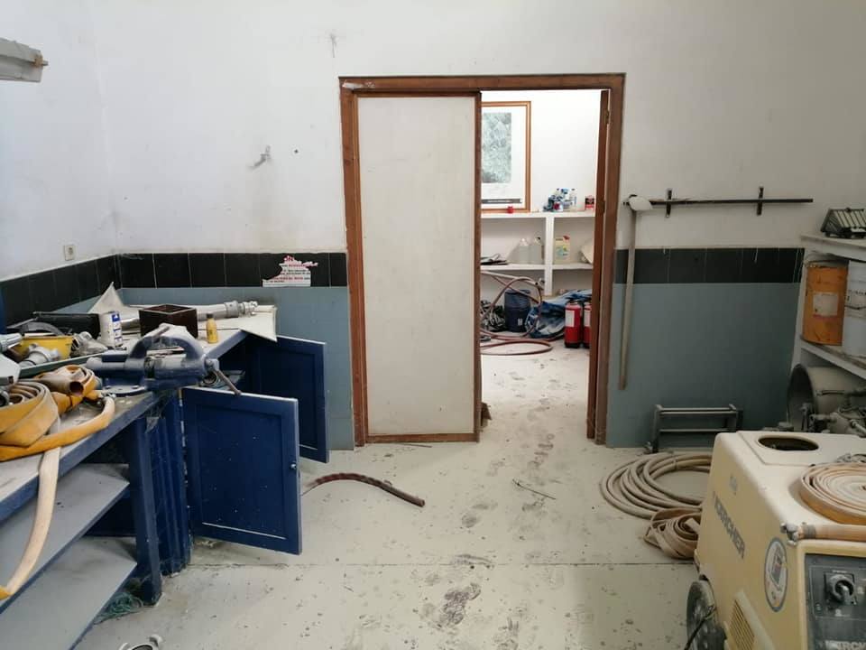 Entran en las antiguas instalaciones del parque de bomberos