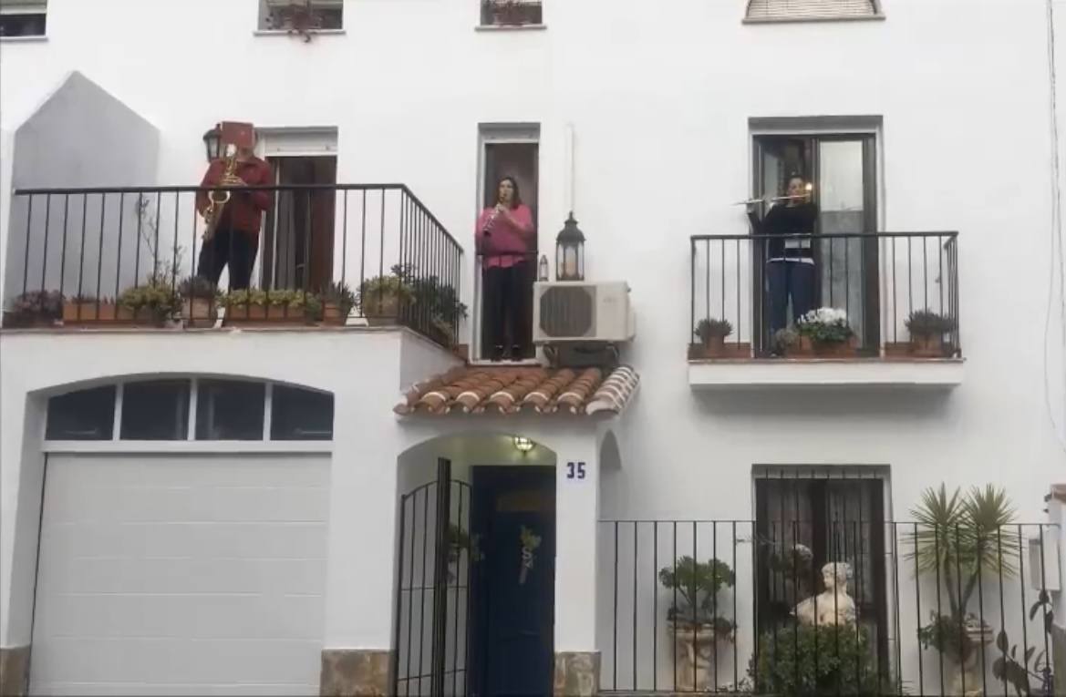 Los llerenenses celebran su particular Semana Santa