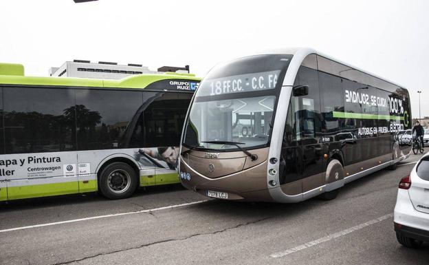 La línea de autobús a demanda comienza hoy en Llerena
