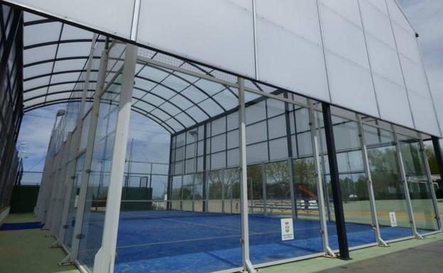 Las pistas de pádel y tenis se reabren este martes
