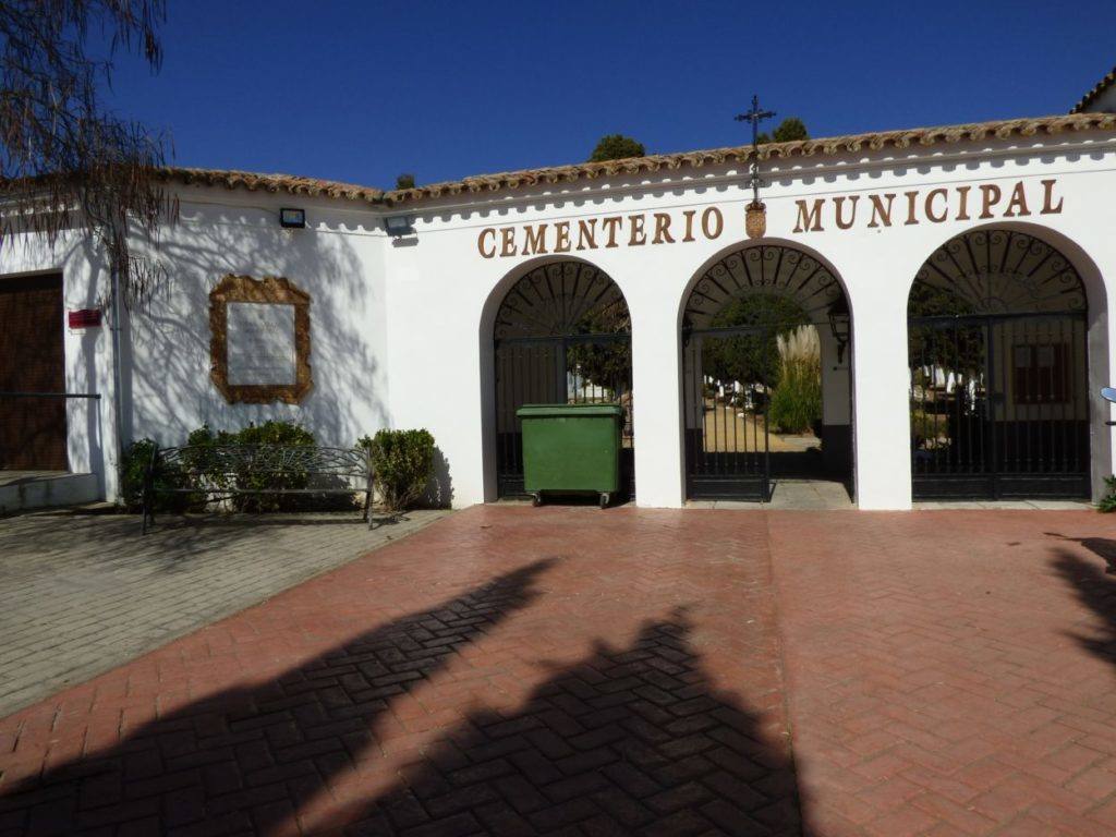 Nuevo horario del Cementerio Municipal