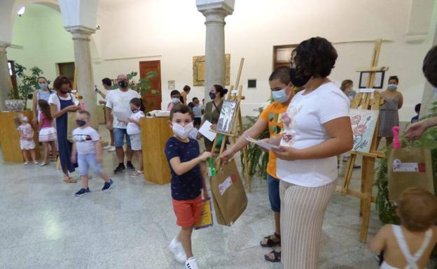 Los mas pequeños son homenajeados por el consistorio