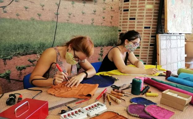 La artesanía se desarrolla este agosto en Llerena