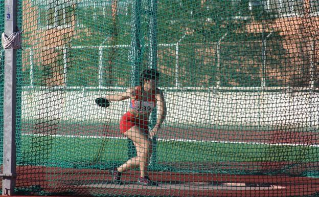 La llerenense Iria Martínez, oro en Jabalina en el Campeonato de Extremadura