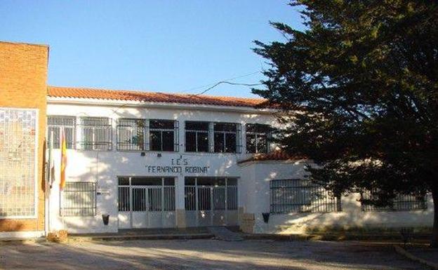 300 alumnos vuelven a las clases online en el IES Llerena