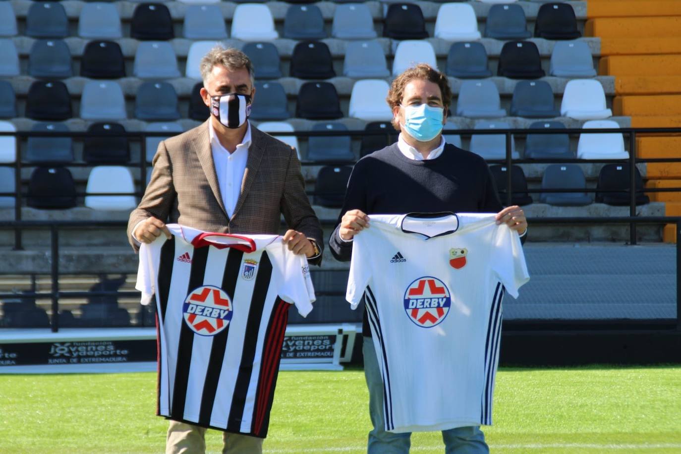 El Llerenense oficializa un acuerdo de colaboración con el Badajoz