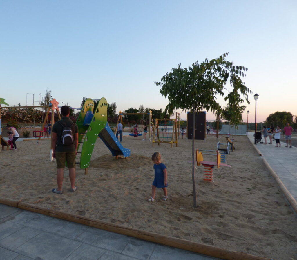 Reapertura de los parques infantiles