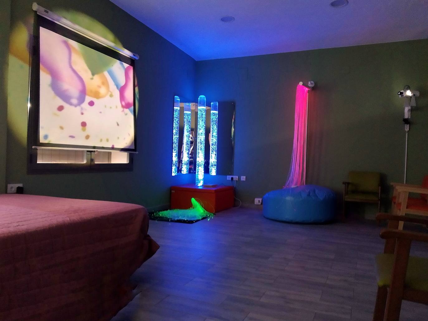 AFENAD dispone de una sala Snoezelen