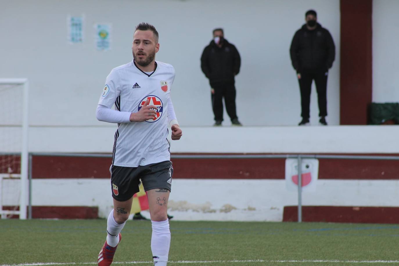 El Llerenense, a batallar por la permanencia