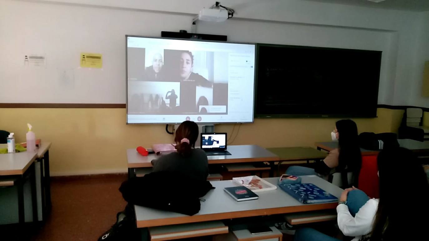 Primavera Solidaria cuenta a estudiantes la situación del Sahara
