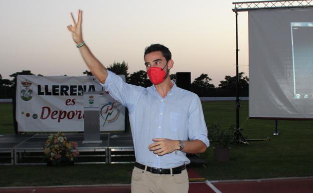 Llerena recibe a Álvaro Martín