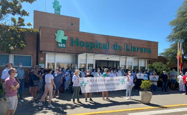 La `Plataforma en Auxilio del Hospital Comarcal de Llerena´ pide una reunión con la gerente del Área de Salud Llerena-Zafra