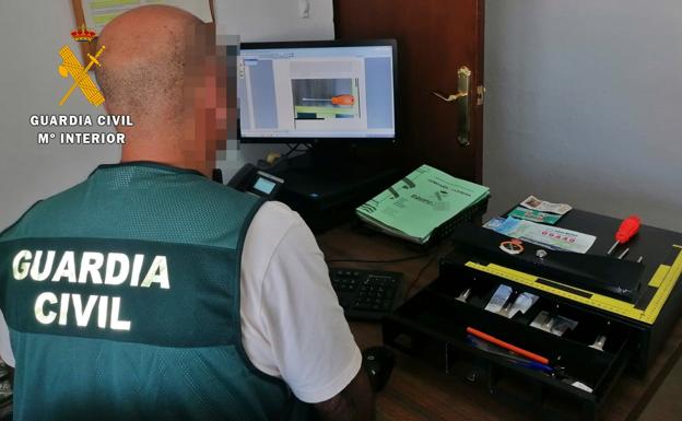 Detenida una persona en Llerena por supuestamente cometer robos en tres establecimientos locales
