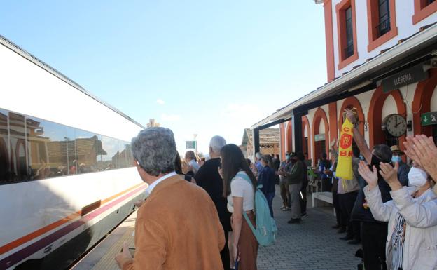 Llerena contará con cuatro servicios diarios de tren