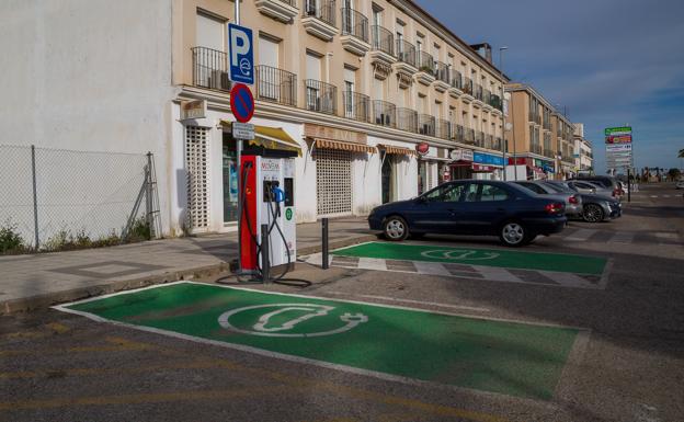 La electrolinera de Llerena ya está en funcionamiento