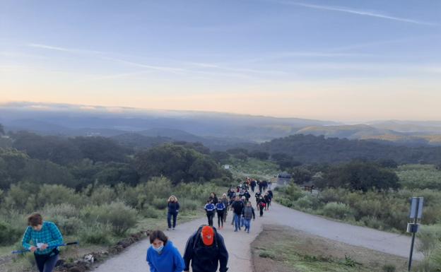 Más de 700 personas recorren la Ruta del Rey Jayón