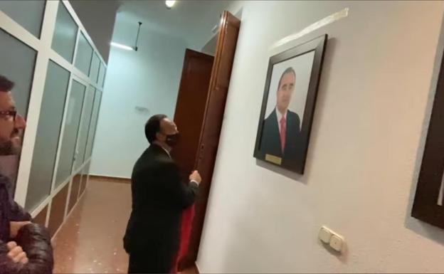 Valentín Cortés pide hacer hijo adoptivo de Llerena a Manuel Fernández Tardío