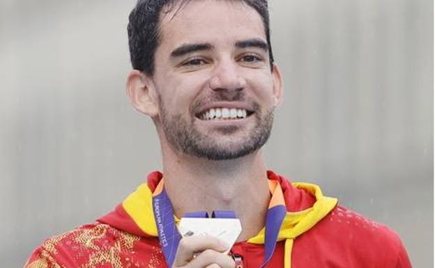 Álvaro Martín vuelve a casa después del oro