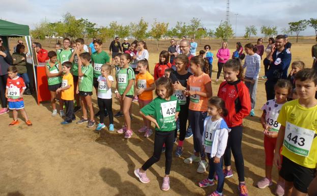 Pruebas para todos en una gran mañana de atletismo