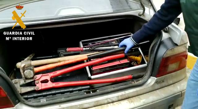 Detenidos los presuntos autores de los robos cometidos en el bar Jesuli de Los Santos de Maimona