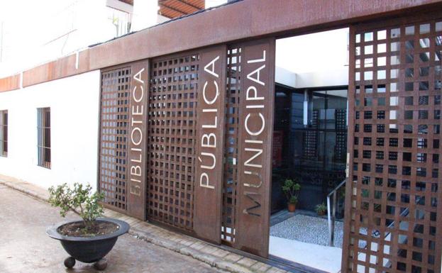 La biblioteca abrirá el miércoles para préstamos y devoluciones de libros con cita previa