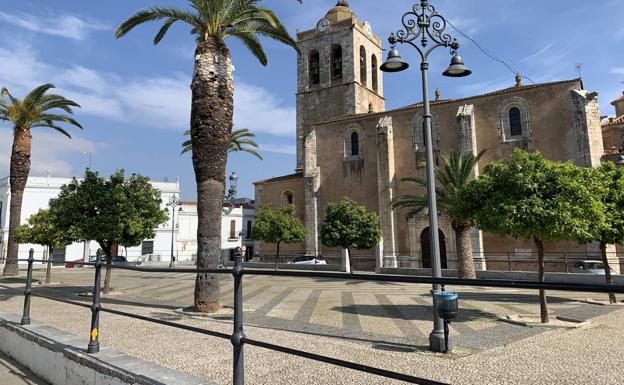Este sábado reabre el mercadillo en la Plaza de España con medidas de seguridad