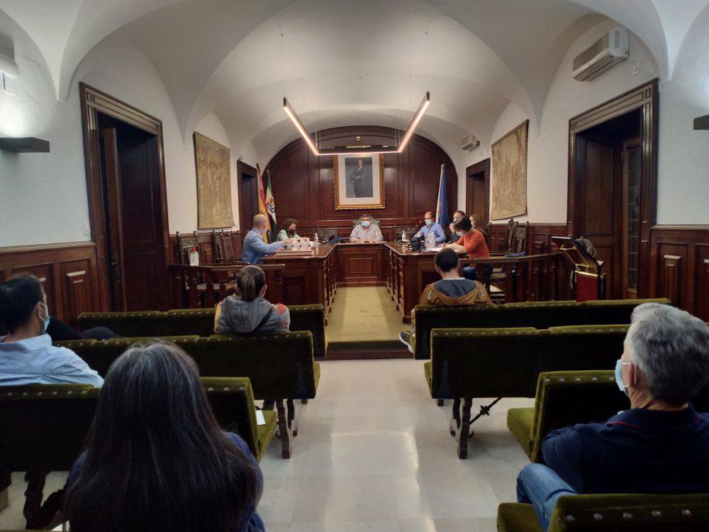 El problema de venta de drogas y ocupación ilegal de viviendas en Mario Benedetti se discutió en el pleno