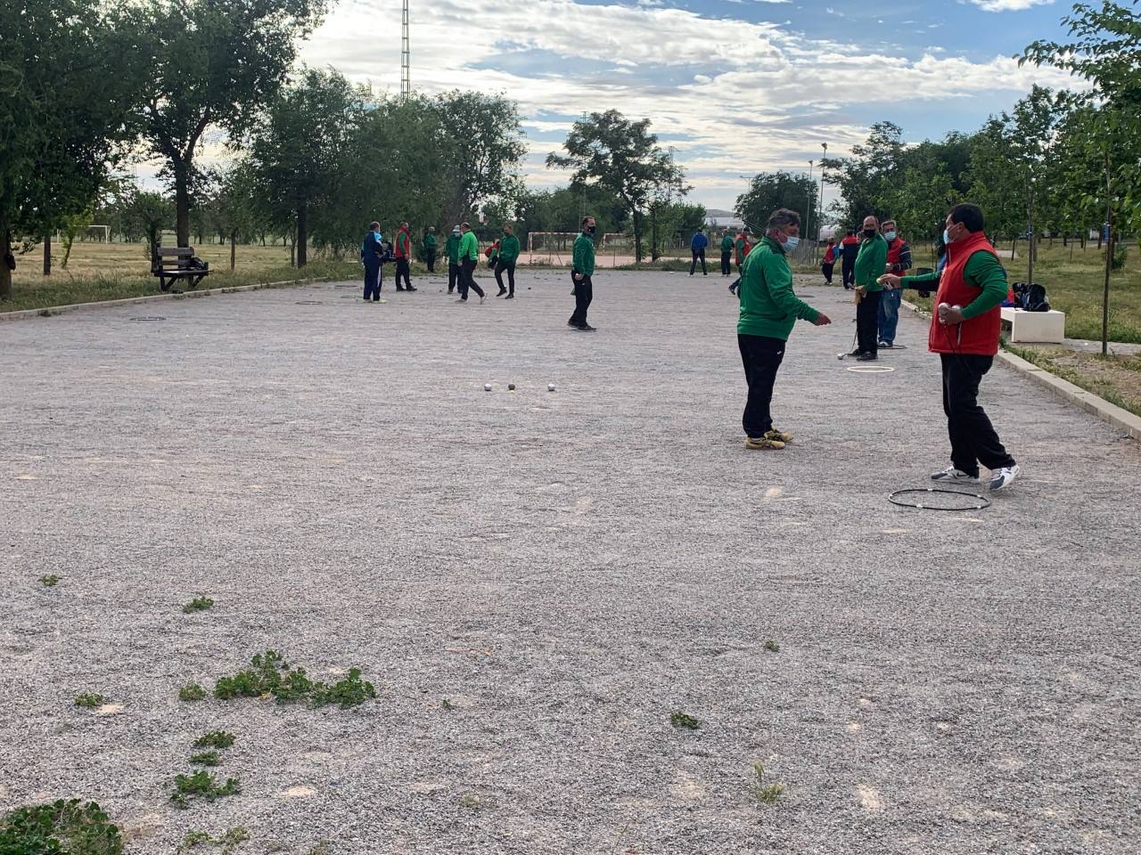 El footing acogerá el domingo 16, desde las 9 de la mañana, carreras de galgos y campeonato de Petanca
