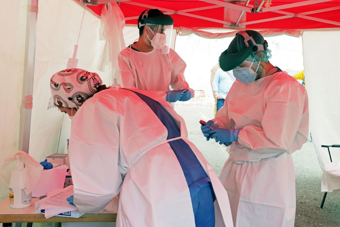 Dos nuevos casos COVID, de ayer sábado, elevan a 53 los positivos con curva epidemiológica descendente