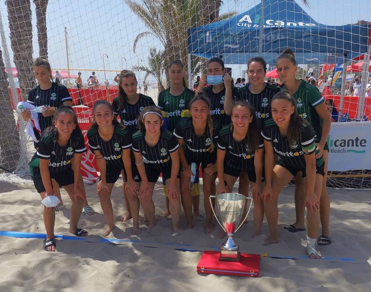Belén Montilla subcampeona de España sub 19 de fútbol playa
