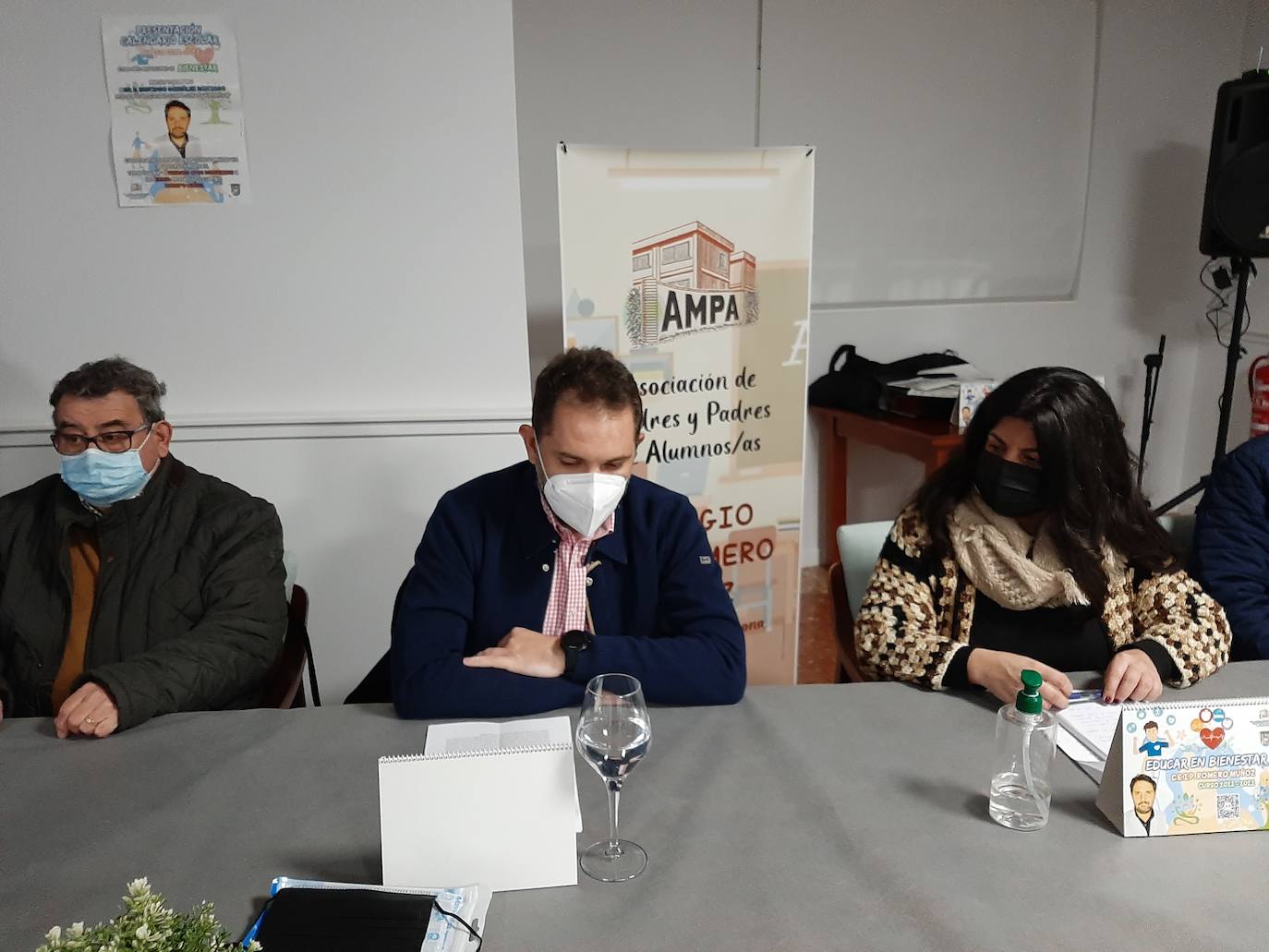 El oncólogo Santiago González apadrina el curso escolar del Colegio Romero Muñoz