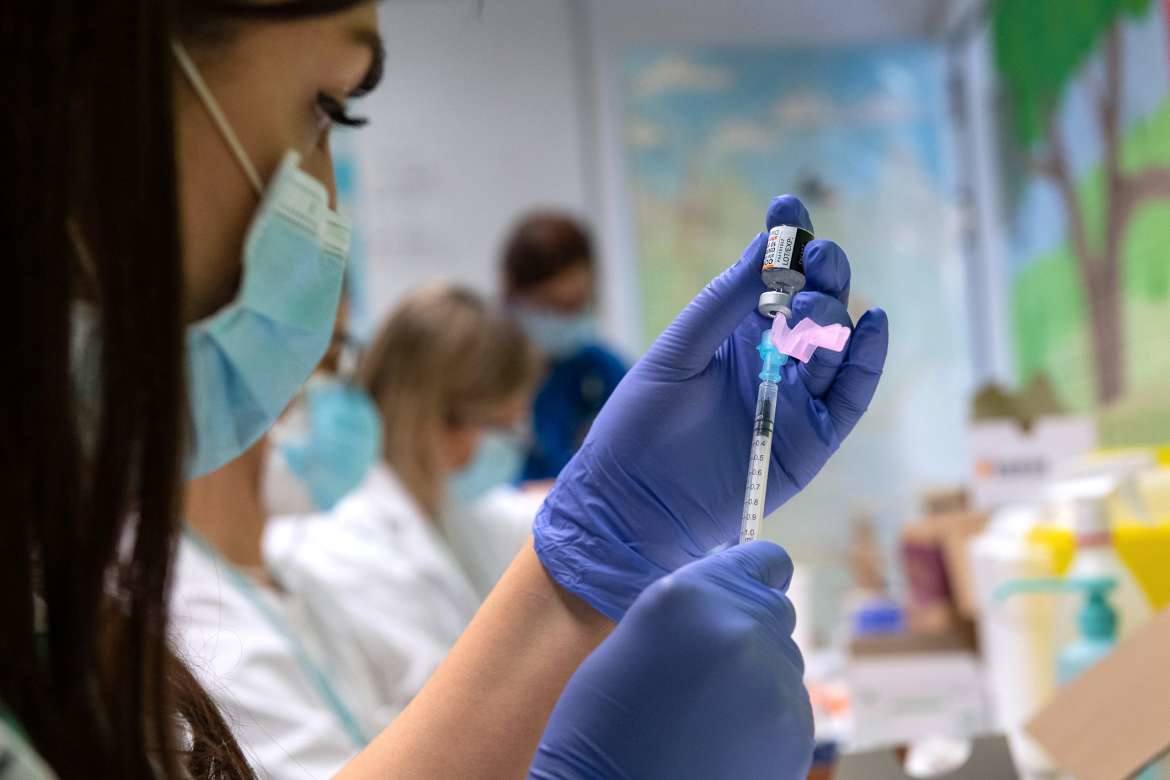 Un vecino de Los Santos hospitalizado por COVID en plena expansión de la pandemia en el pueblo