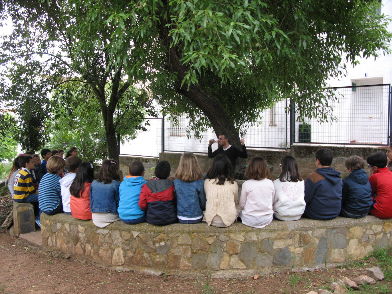 El Jardín Botánico 'Manuel Triviño' del Colegio Romero Muñoz, aspira a ser un museo de naturaleza al aire libre