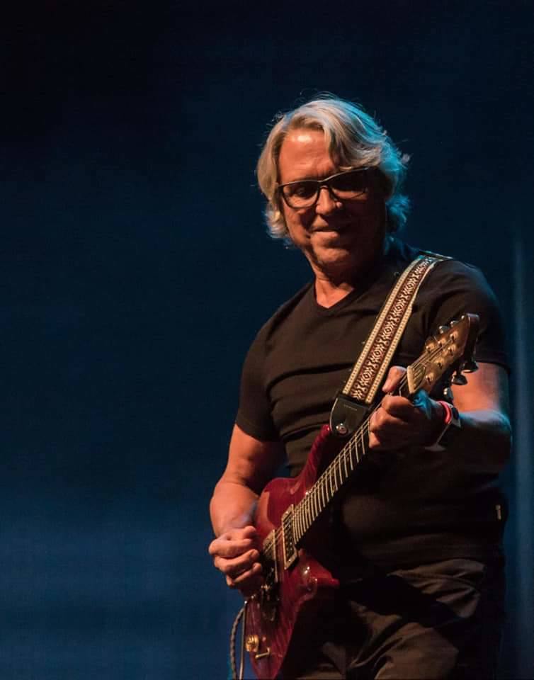 Nando Juglar: «Hoy día es más fácil conocer a cantantes pero también es más fácil olvidarlos».