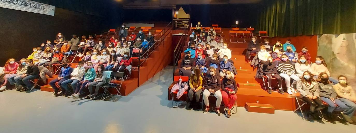 ¡Por fin este trimestre la Sala Guirigai se llena de estudiantes!