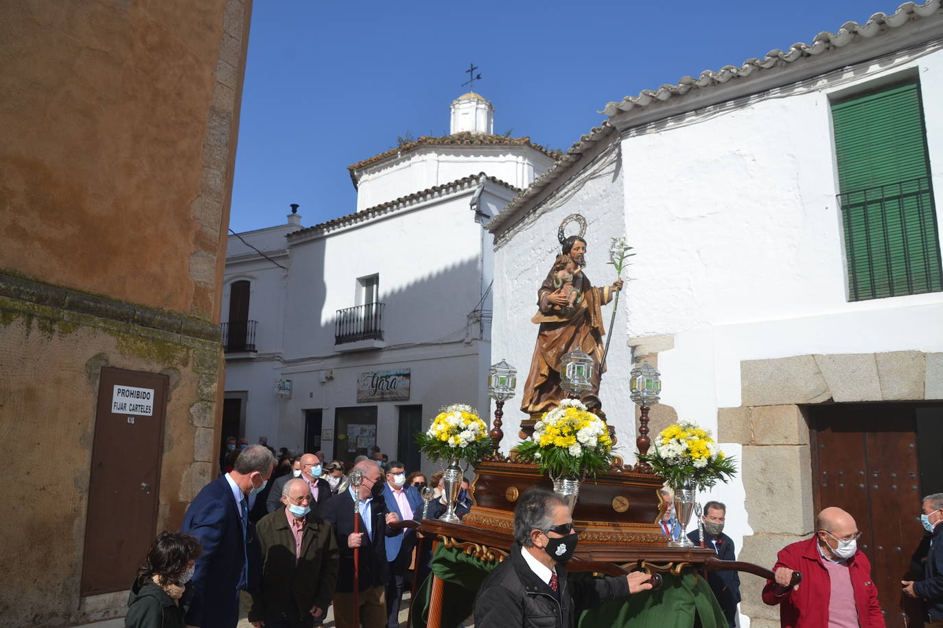 La procesión de San José animó la mañana del día del padre