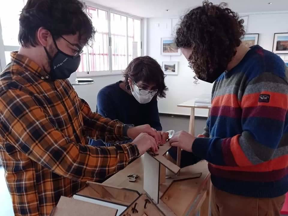 Este martes continúa en Sala Guirigai la actividad 'parar los relojes'