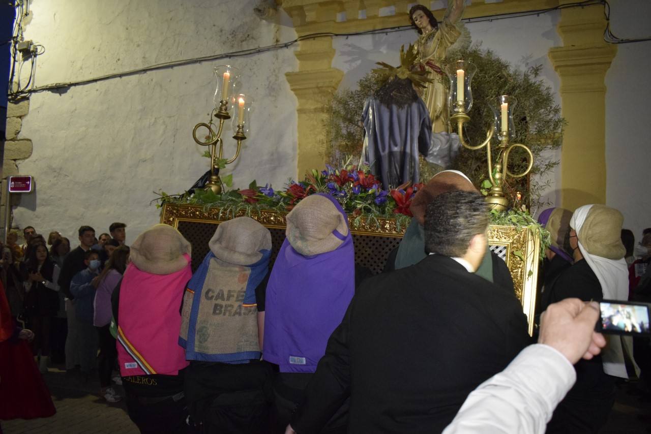 La procesión de Jesús Orante cerró un Domingo de Ramos con gran animación en las calles del pueblo