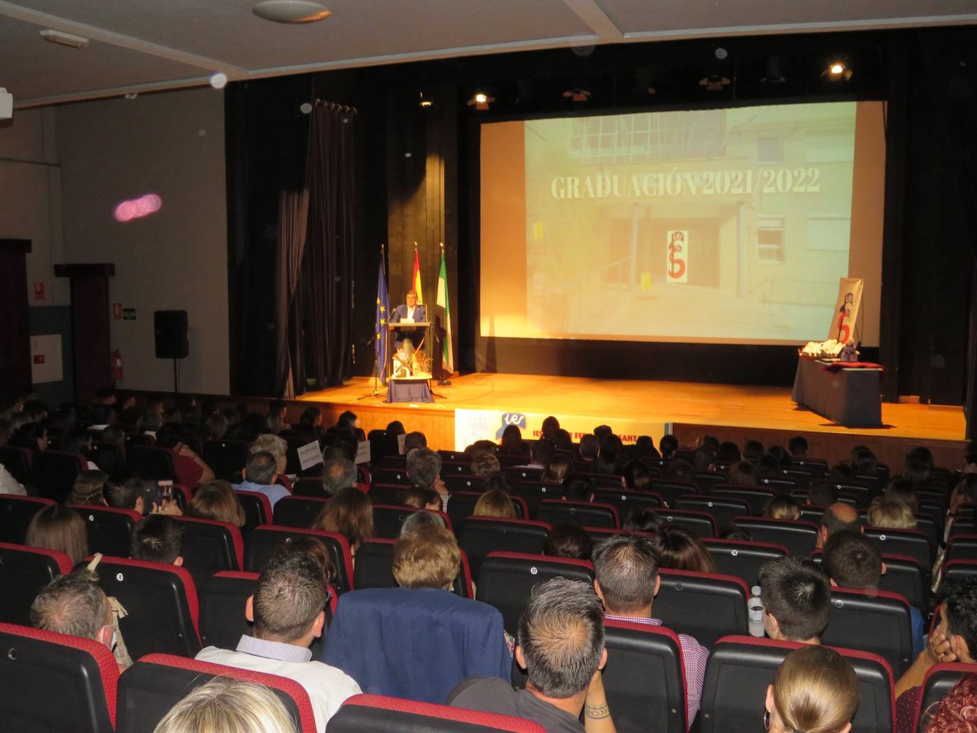 El Fernández Santana graduó ayer a 38 alumnos de segundo de bachillerato