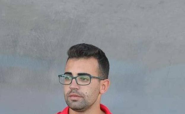 Víctor Montaño ya es entrenador nacional UEFA y este año será el segundo de Sabino en La Estrella