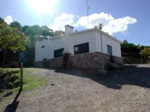 El Ayuntamiento comunica que los sábados la zona entre la Escuela Taller y el merendero será peatonal