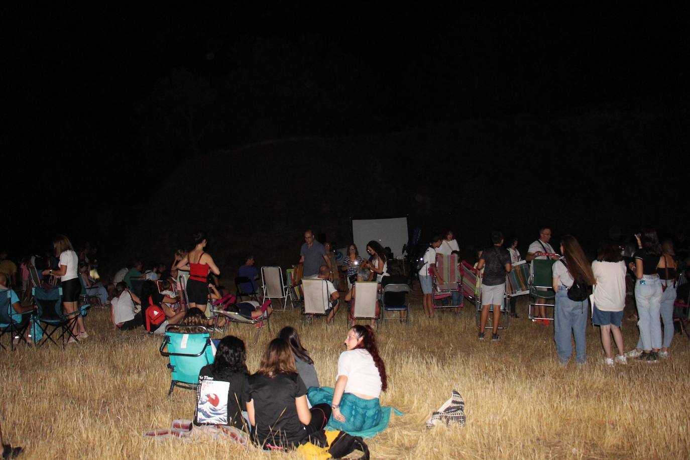 150 personas participaron en el taller de observación astronómica 'Mirando el Cielo'