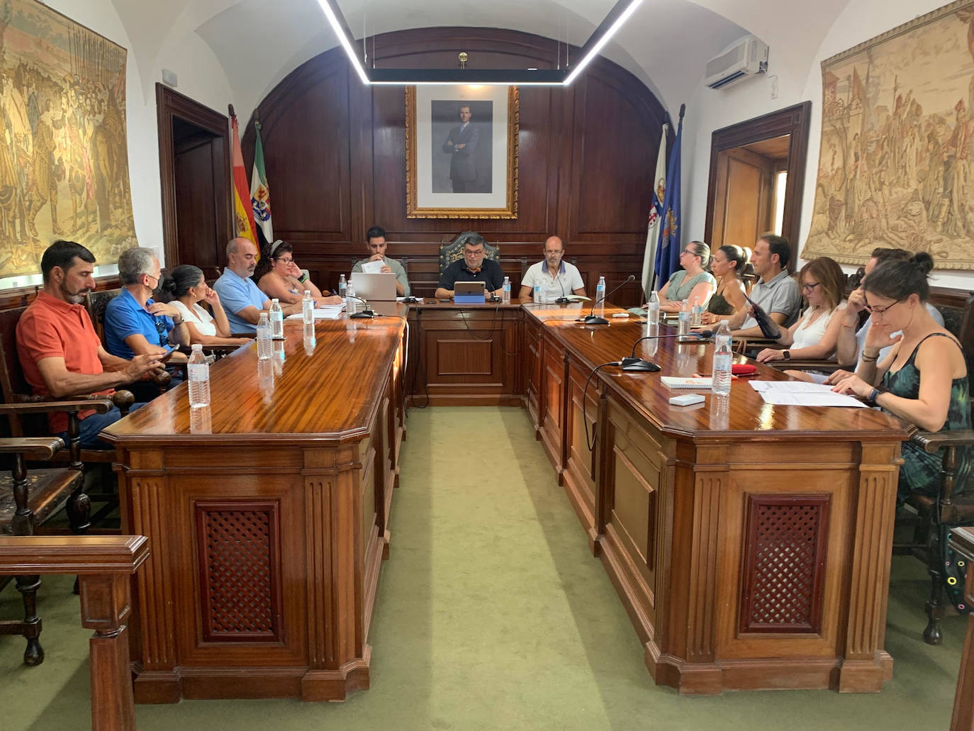 El grupo socialista se entera por la prensa de que el 8 de septiembre hay un pleno institucional