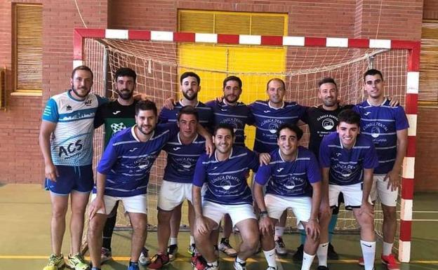 El equipo de clínica Dr. Samuel se impuso al Floristería Vergara en el maratón de fúbol sala local