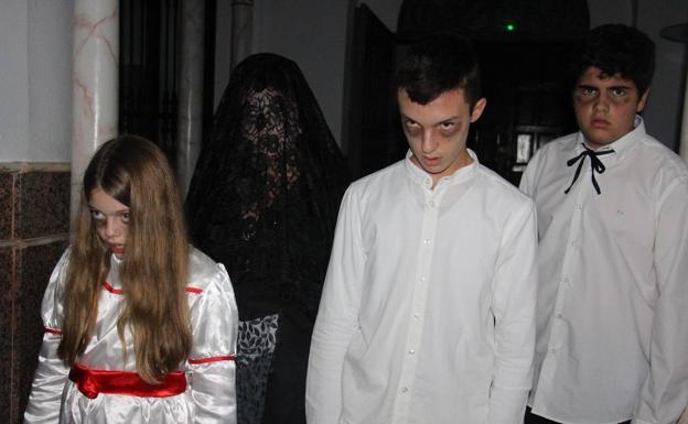 Se buscan actores y actrices que participen en noches de miedo dentro de la casa del terror