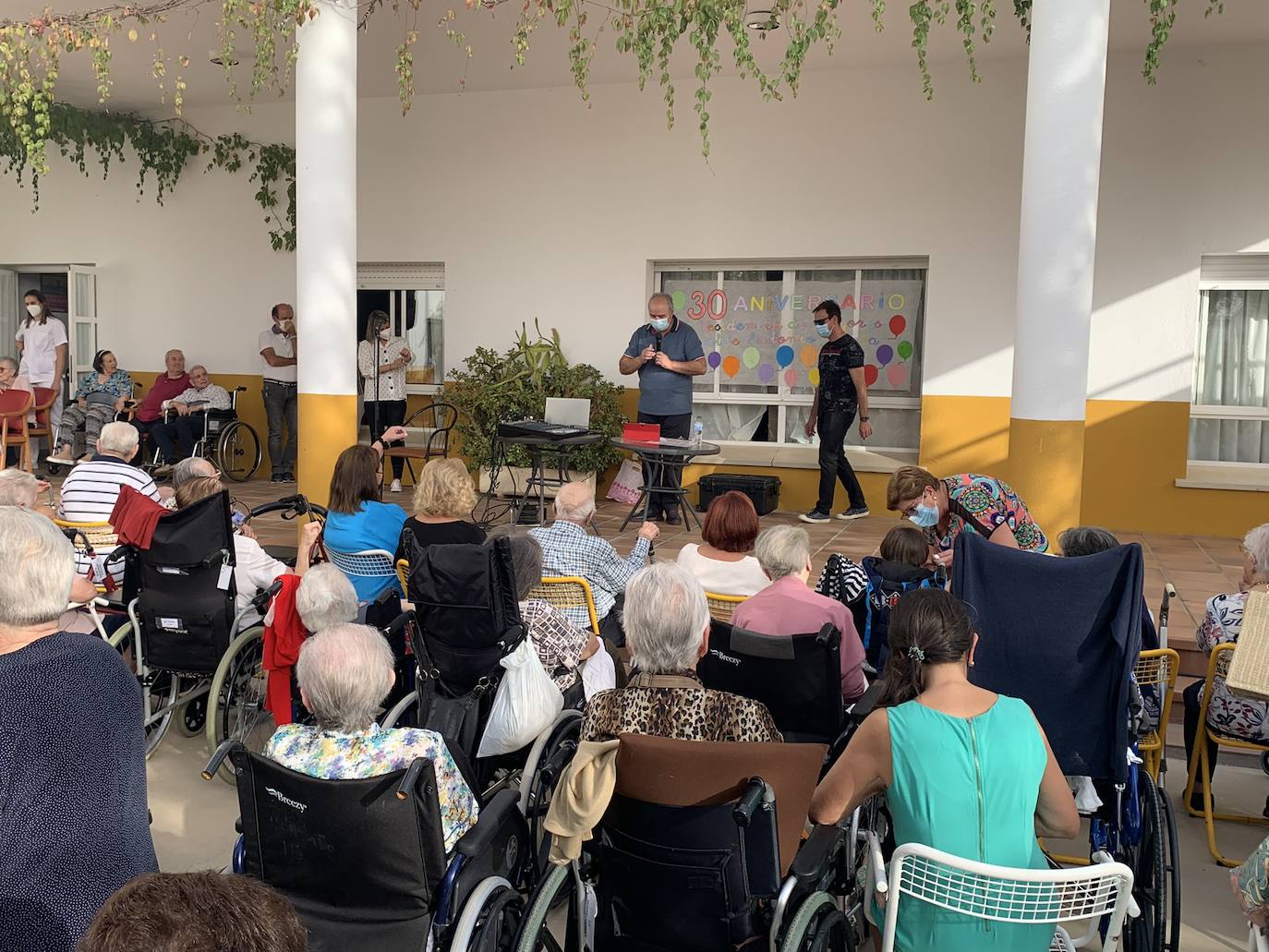 La Residencia de Mayores celebra su 30 aniversario con una convivencia